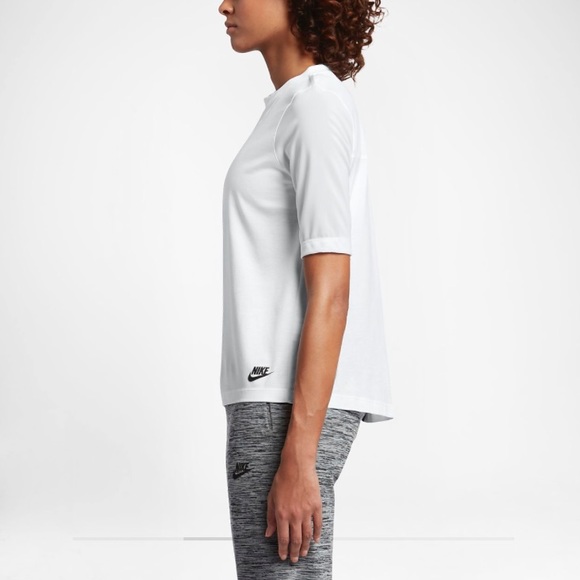 Nike half sleeve bonded workout top - Picture 2 of 4